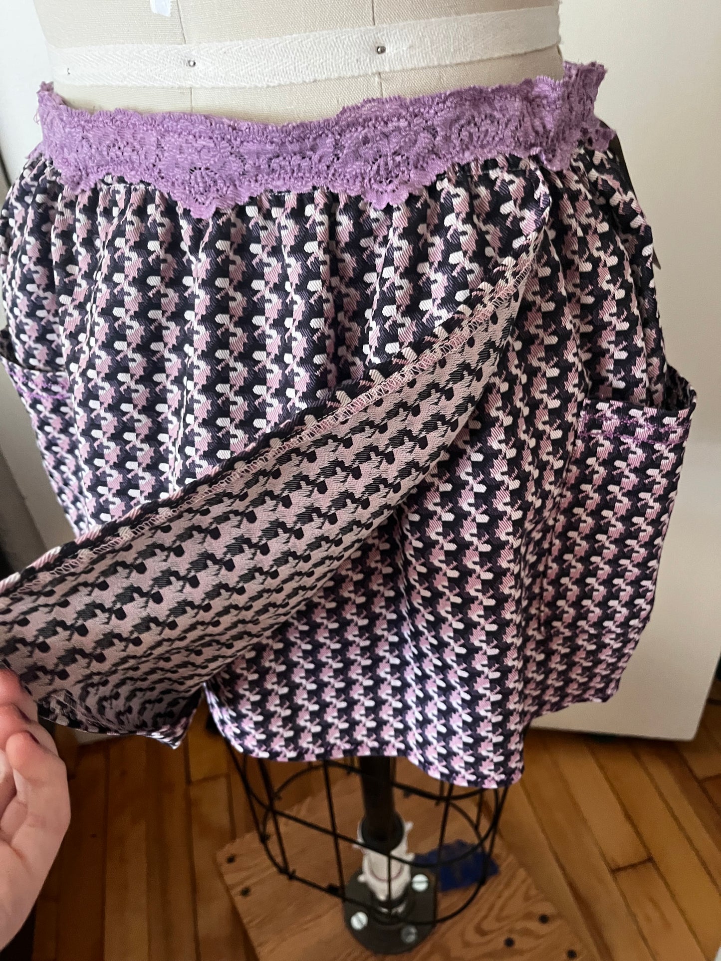 RTS Iris Skirt Sz M (purple)