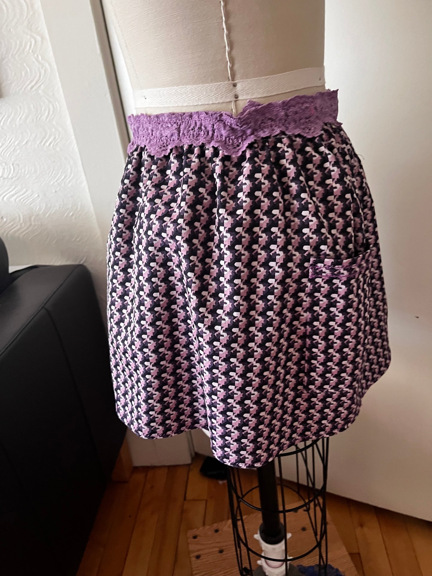 RTS Iris Skirt Sz M (purple)