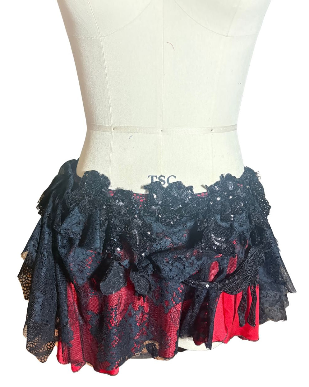RTS Charli Skirt SZ M, Black and Red